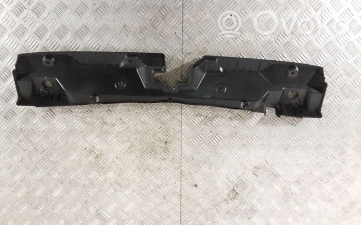 Suzuki SX4 S-Cross Rivestimento della modanatura della chiusura del vano motore/cofano 