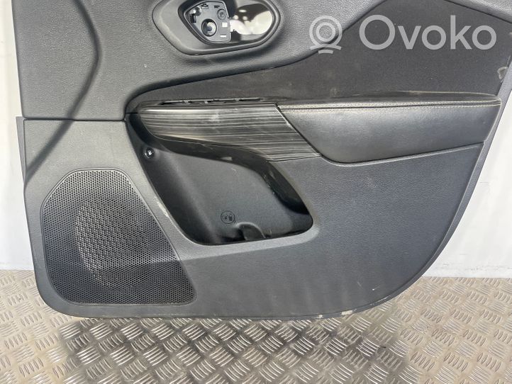 Jeep Cherokee Rivestimento del pannello della portiera anteriore 