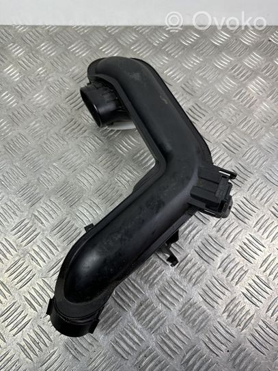 Seat Arona Parte del condotto di aspirazione dell'aria 04C145673