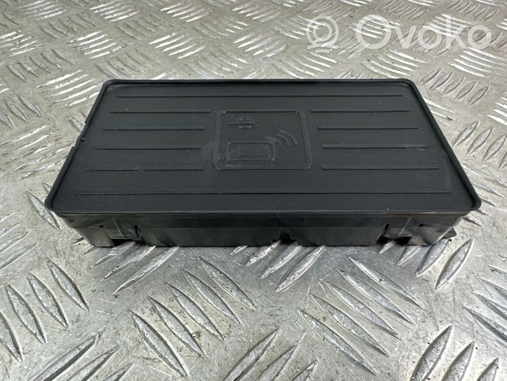 Seat Arona Belaidžio įkrovimo modulis 81A035502