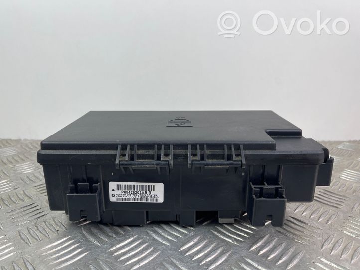 Jeep Grand Cherokee Module de fusibles P68426203AB