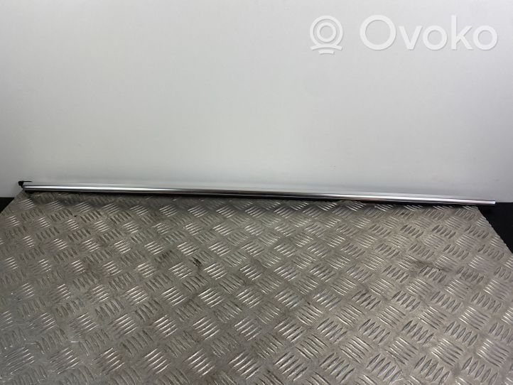 Volvo XC90 Listwa / Uszczelka szyby drzwi tylnych 