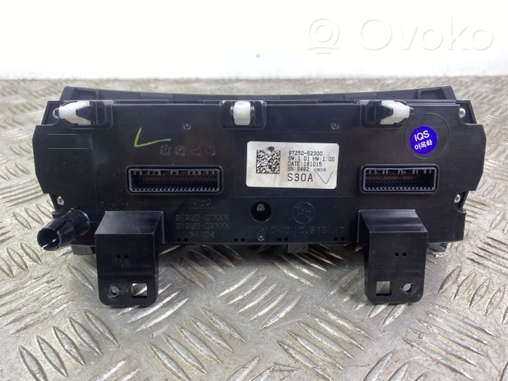 Hyundai Santa Fe Climate control unit 97250S2300