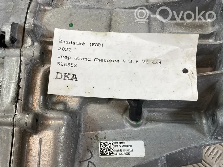 Jeep Grand Cherokee WL Skrzynia rozdzielcza / Reduktor P68589092AB