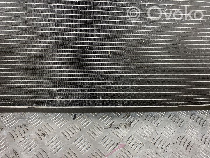 Volvo XC60 Jäähdyttimen lauhdutin 