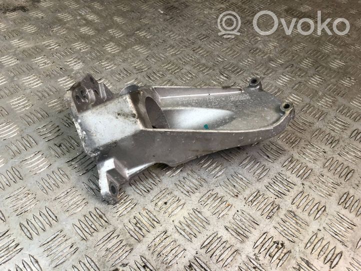 Volvo V40 Support de boîte de vitesses 31370633