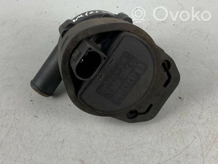 Mercedes-Benz C W205 Pompe à eau de liquide de refroidissement A2118350028