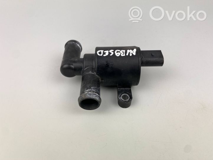 Audi A4 S4 B9 Pompa elettrica dell’acqua/del refrigerante ausiliaria 4H0121671D