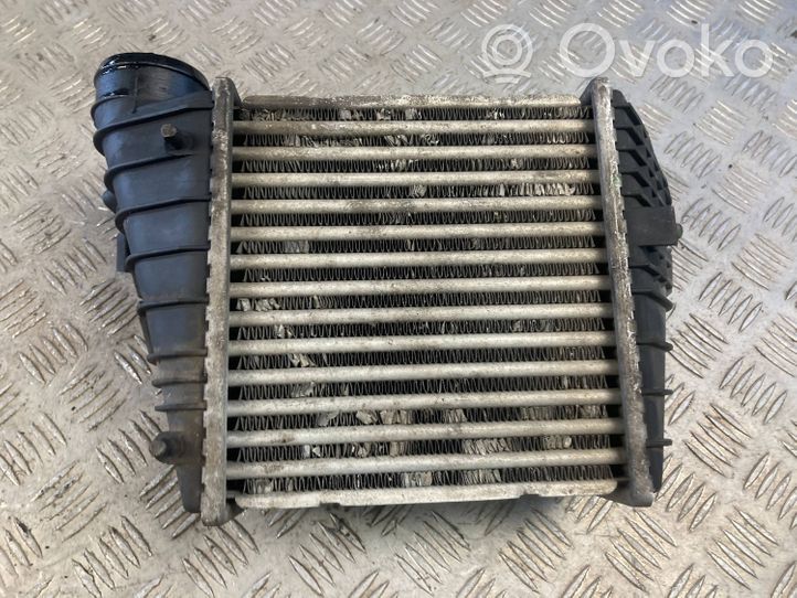 Audi A8 S8 D4 4H Chłodnica powietrza doładowującego / Intercooler 