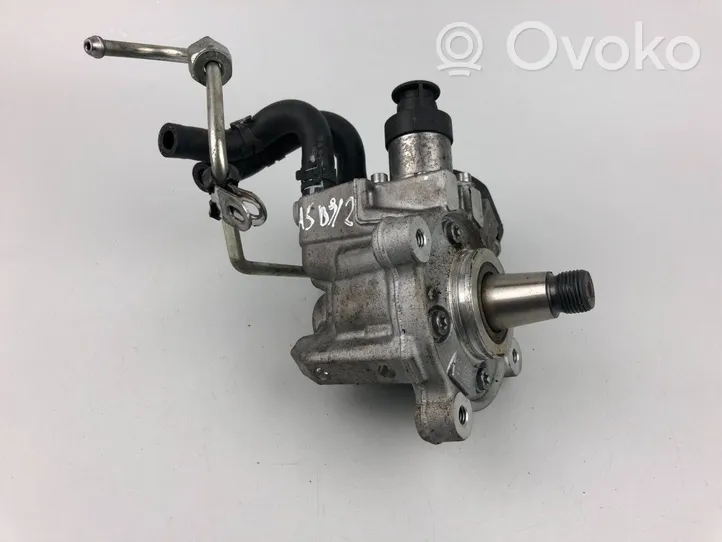 Audi A5 Pompe d'injection de carburant à haute pression 04L130755E