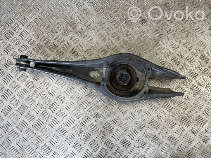 Volkswagen Golf VIII Braccio di controllo sospensione posteriore superiore/braccio oscillante 5WA505311A