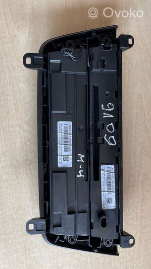 BMW M4 F82 F83 Climate control unit 6814187