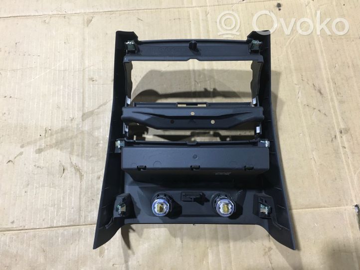 BMW 5 G30 G31 Altri elementi della console centrale (tunnel) 9377080