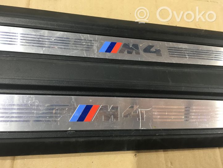 BMW M4 F82 F83 Sivuhelman etulista 8063798