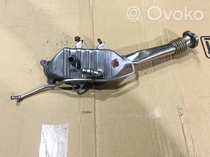 BMW 5 G30 G31 Valvola di raffreddamento EGR 8576473