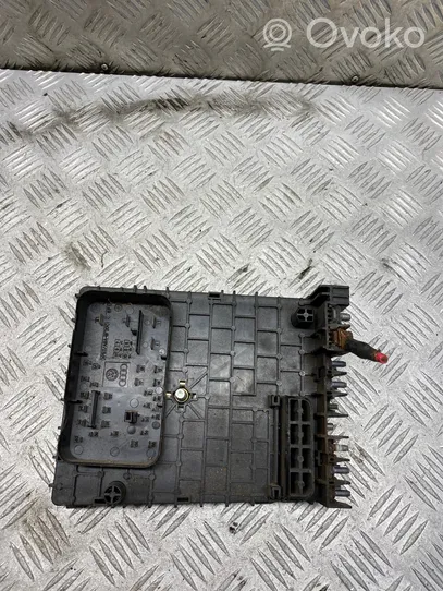 Volkswagen PASSAT CC Fuse box set 3C0937125