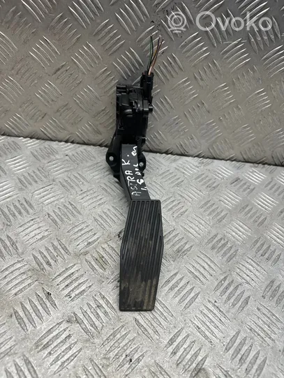 Opel Astra K Accelerator throttle pedal 13373776