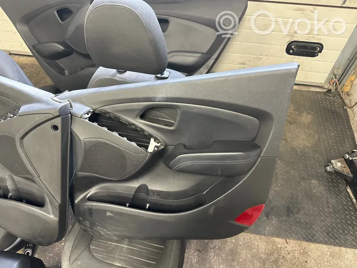 Hyundai ix35 Sēdekļu un durvju dekoratīvās apdares komplekts 