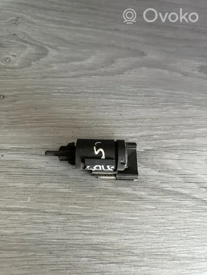Volkswagen Golf V Brake pedal sensor switch 3B0945511A