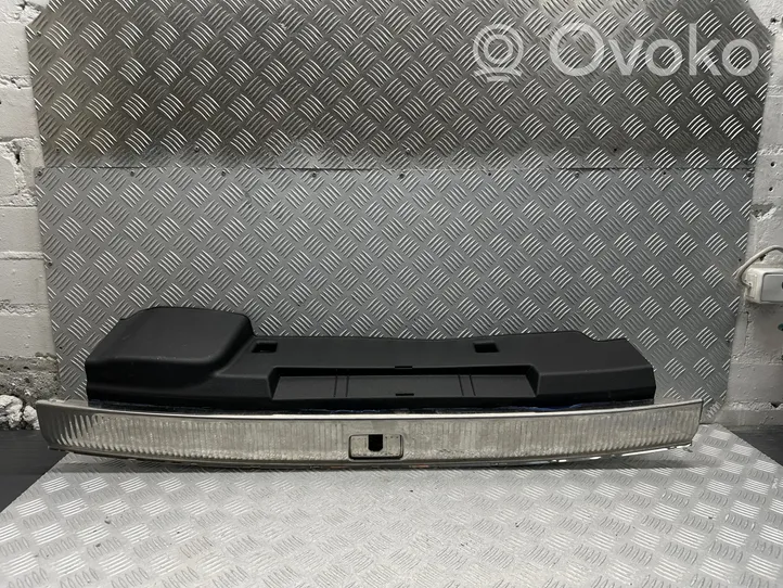 Audi Q7 4M Tavaratilan kynnyksen suoja 4M0864483