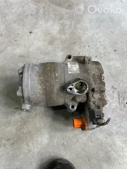 Audi Q7 4M Compressore aria condizionata (A/C) (pompa) 4M0816797A