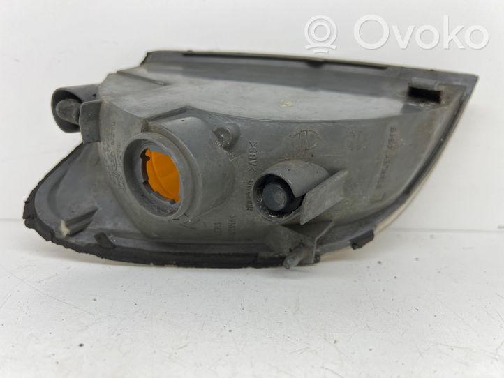 Lexus LS 400 Front indicator light 