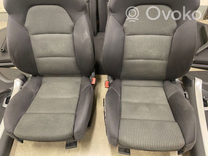 Audi A4 S4 B7 8E 8H Garnitures, kit cartes de siège intérieur avec porte 