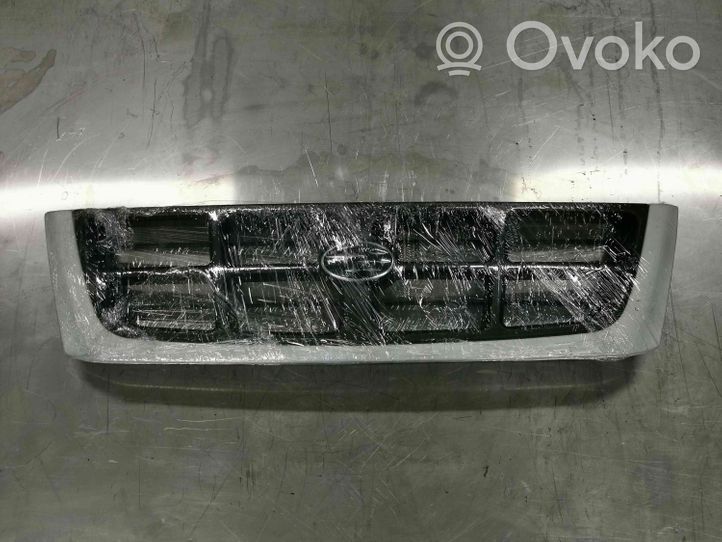 Subaru Forester SF Front bumper upper radiator grill 