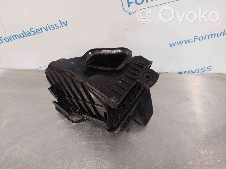 Audi A4 S4 B7 8E 8H Filtro dell’aria 03G133835B