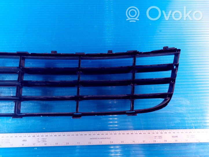 Volkswagen Jetta V Front bumper lower grill 1K0853677C