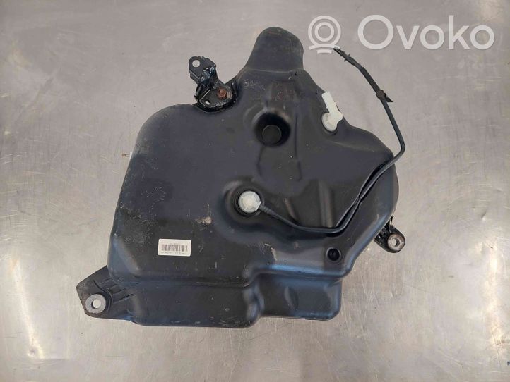 Audi A6 S6 C7 4G Serbatoio vaschetta liquido AdBlue 4G0131377