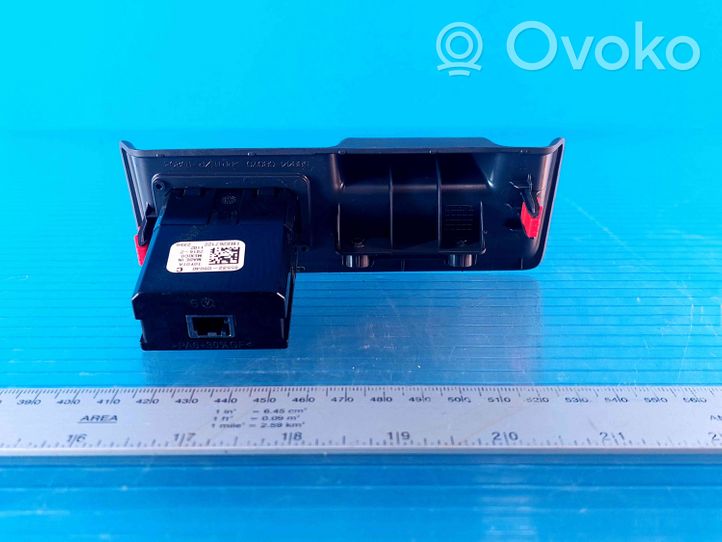 Toyota Sienna XL40 IV Connettore plug in USB 8553208040