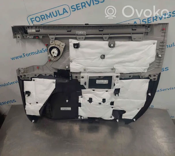 Toyota Sienna XL40 IV Liukuoven lista 6769008311