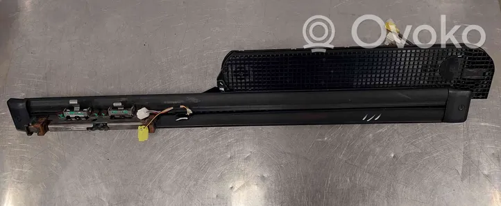 Toyota Sienna XL40 IV Rail de guidage du siège arrière 8219408190