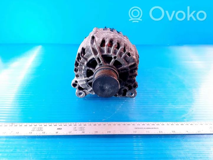 Volkswagen Crafter Generatore/alternatore 03L903024B