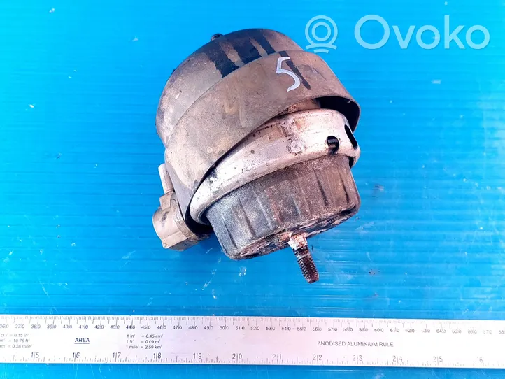 Audi A6 S6 C6 4F Wspornik / Mocowanie silnika 4F0199382H