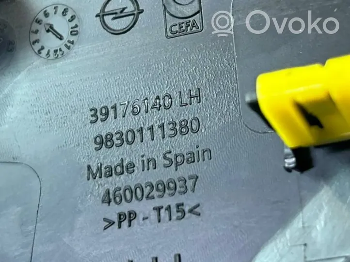 Opel Corsa F Muovisen sivupeilin kotelo 9830111380