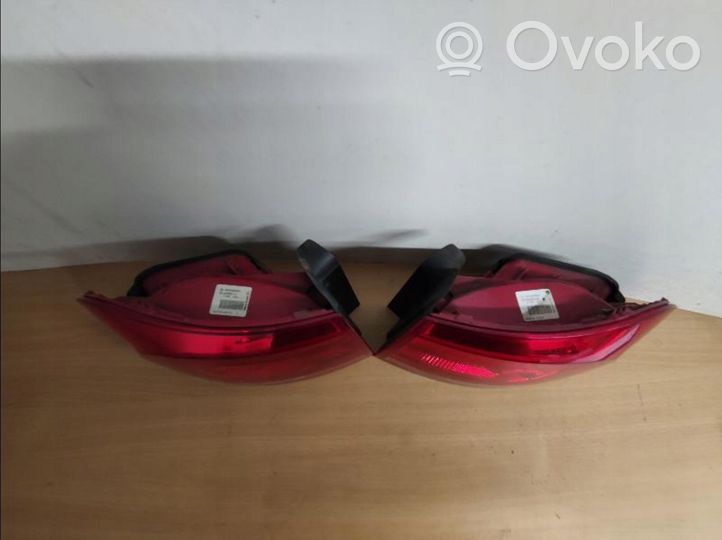 Volkswagen PASSAT B7 Rear/tail lights set 3AF945096C