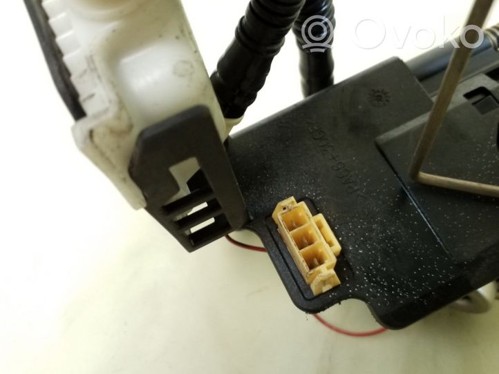 BMW 6 E63 E64 Fuel level sensor 6765843