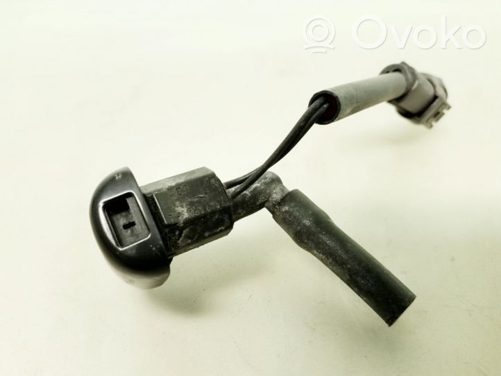 BMW 6 E63 E64 Windshield washer spray nozzle 7141488