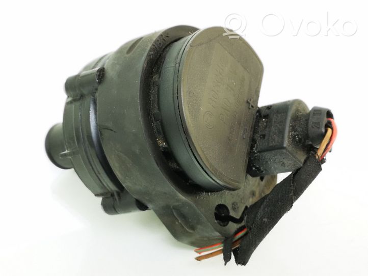 Mercedes-Benz ML W164 Pompe à eau de liquide de refroidissement A2118350028