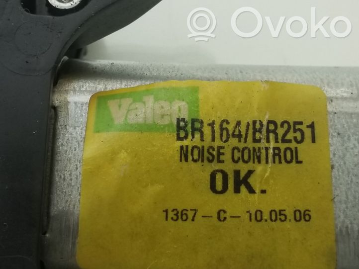 A2518200042 Mercedes-Benz ML W164 Heckscheibenwischer, 36.00 € | RRR