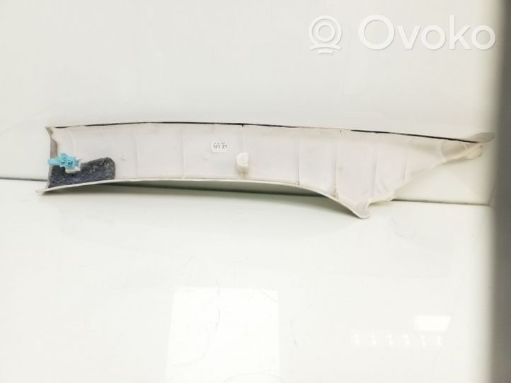 Toyota Avensis T250 Rivestimento montante (A) 6221105020