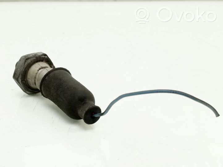 Volkswagen Transporter - Caravelle T4 Oil pressure sensor 068919081A