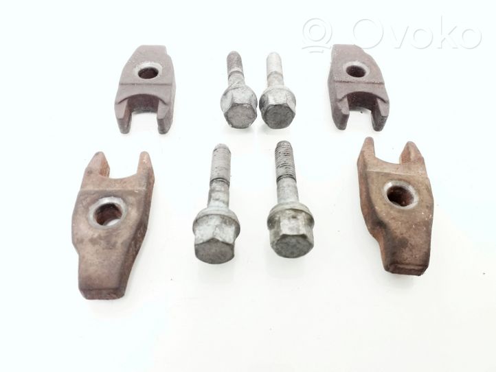 Peugeot 307 Support de pince d'injecteur de carburant 920201