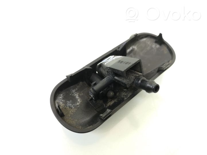 Volkswagen Jetta V Windshield washer spray nozzle 5M0955985C