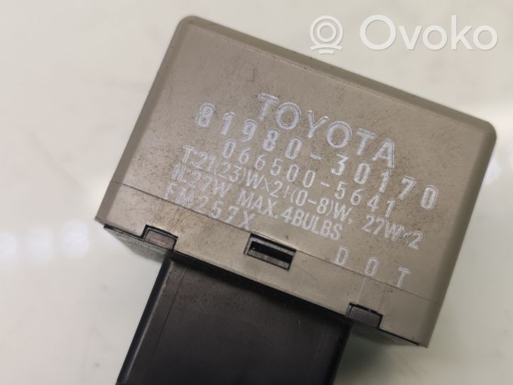 Lexus IS 220D-250-350 Hazard warning light relay 8198030170