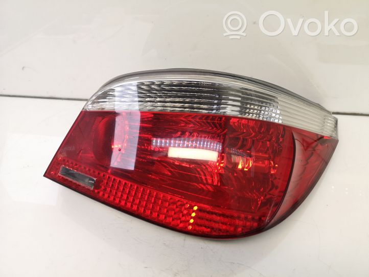 BMW 5 E60 E61 Rear/tail lights 6910768