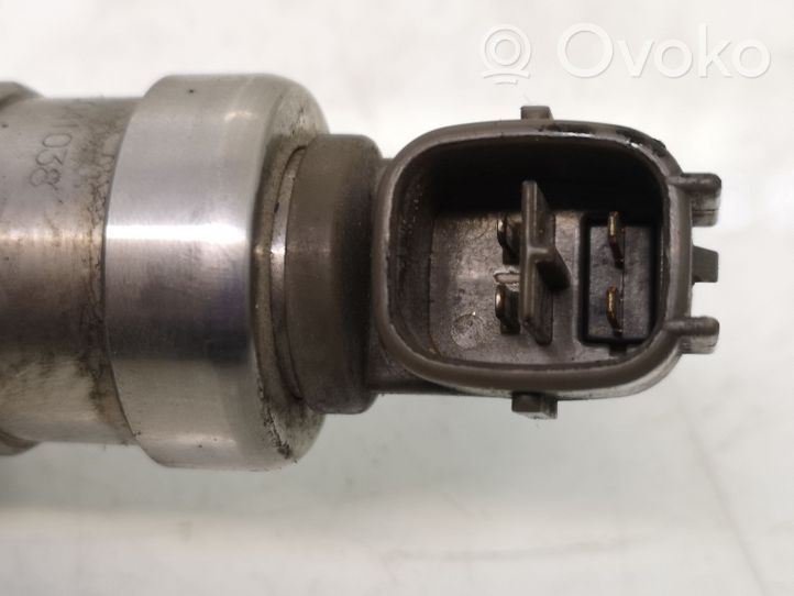 Volkswagen Golf I Injecteur de carburant 8972391617