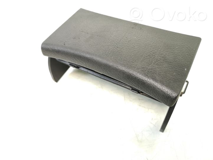 Volkswagen PASSAT B5 Ashtray (front) 3B0857961F